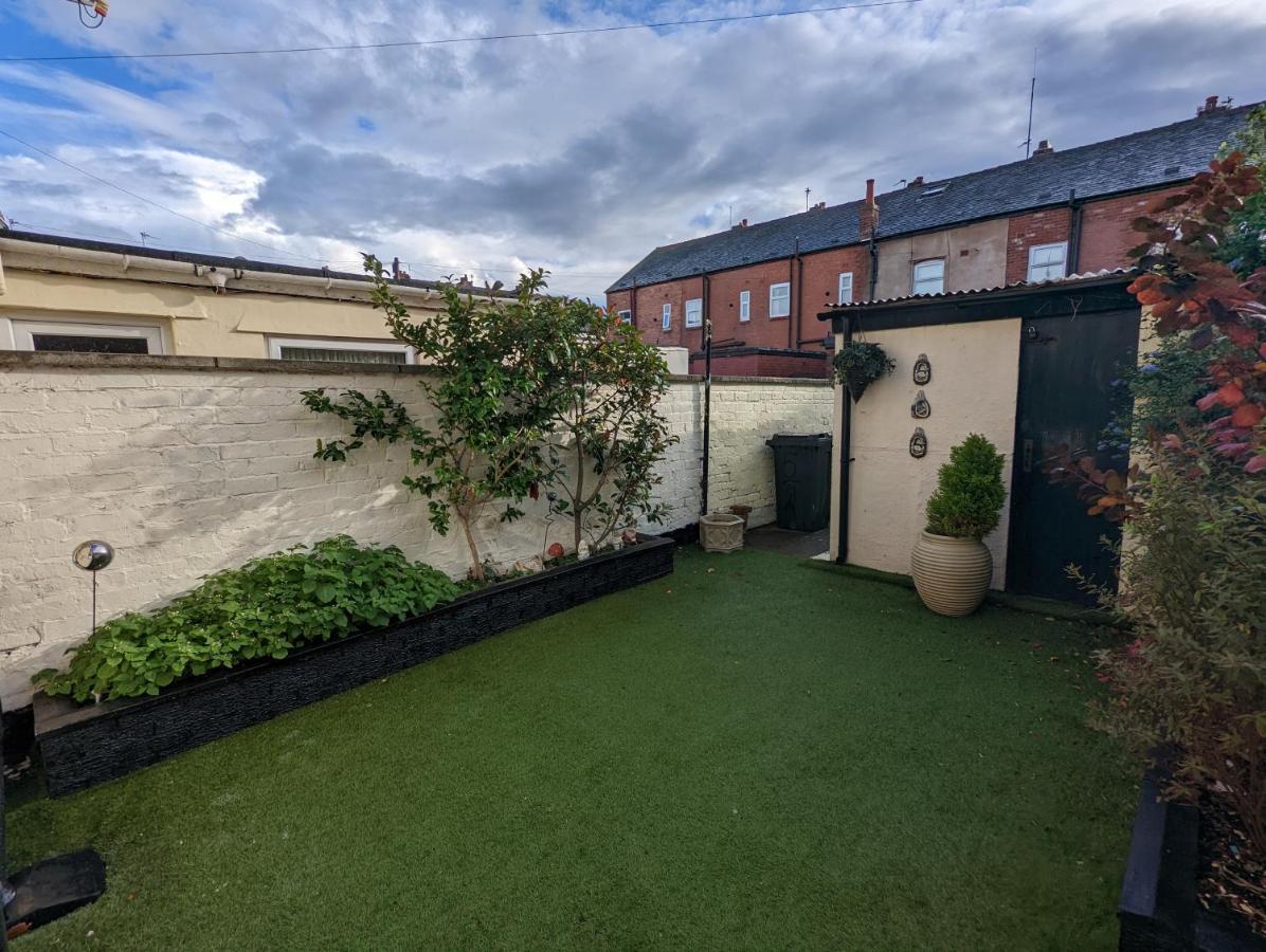Moon Holiday Townhouse Free Parkingprivate Garden Μπλάκπουλ Εξωτερικό φωτογραφία
